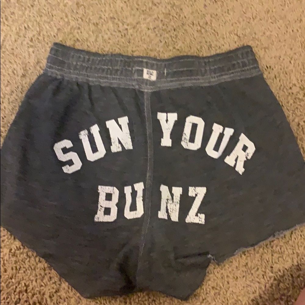 shorts - Picture 3 of 3